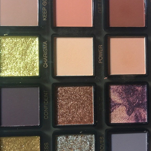 Huda Beauty Empowered Eyeshadow Palette - Picture 5 of 12